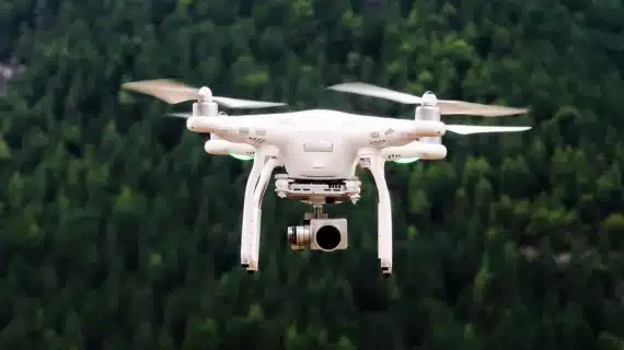 Bagaimana Drone Bisa Membantu Pertanian dalam Pengendalian Hama dan Penyakit Tanaman